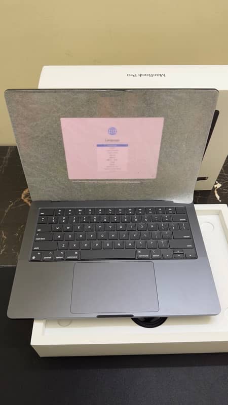 Macbook Pro M4 16GB 256GB 5