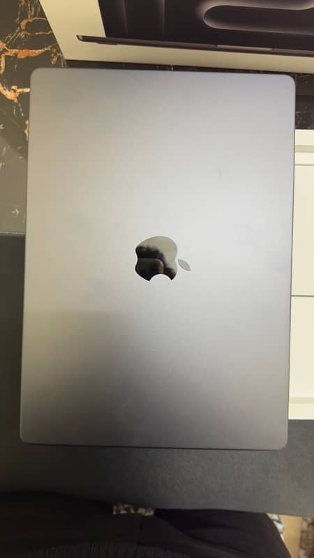 Macbook Pro M4 16GB 256GB 8