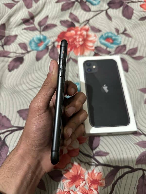 IPHONE 11 64 Gb 5