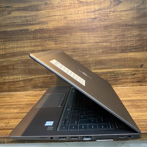 HP ZBOOK 14U G5 (i7-8th)(16-256) 1