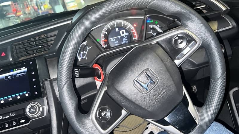 Honda Civic Oriel 2016 8