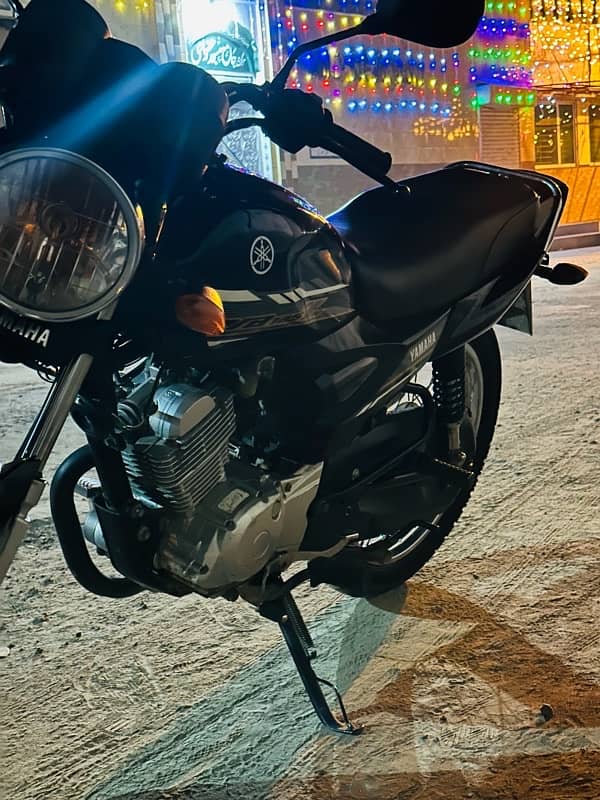 Yamaha YB-Z 125 Black 5