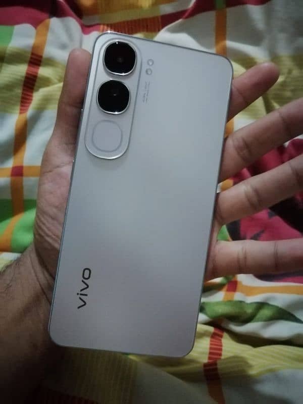 New Open box vivo y200    nbr 0346-2070406 0