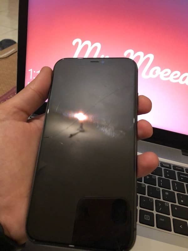 iPhone 11 non pta icloud locked 1