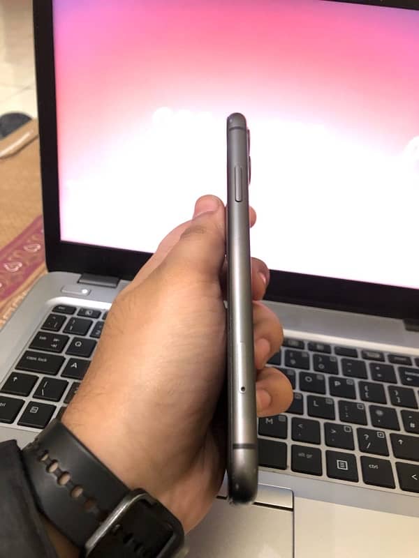 iPhone 11 non pta icloud locked 6