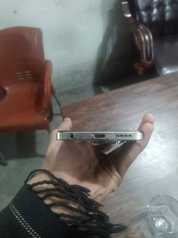 Infinix hot 40i 8+8 256 gb with box 3