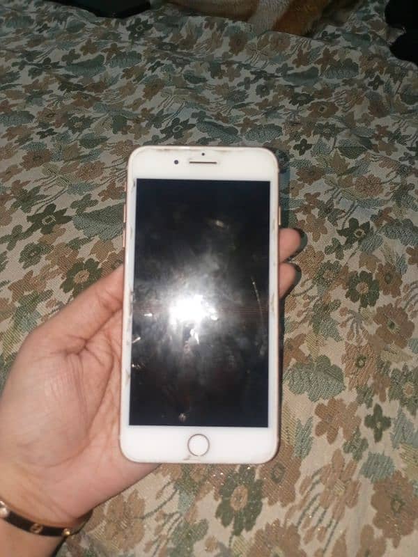 iphone 8+ rose gold 256gb non pta for sell urgent buyer needed 1