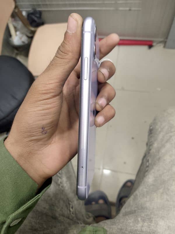 iphone 11 non pta 64 gb good condition 1