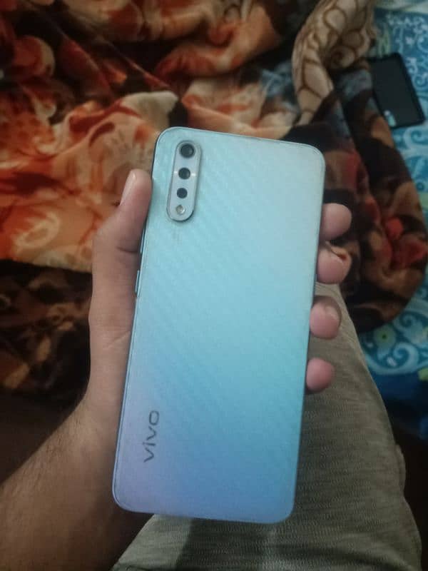 VIVO S1 4