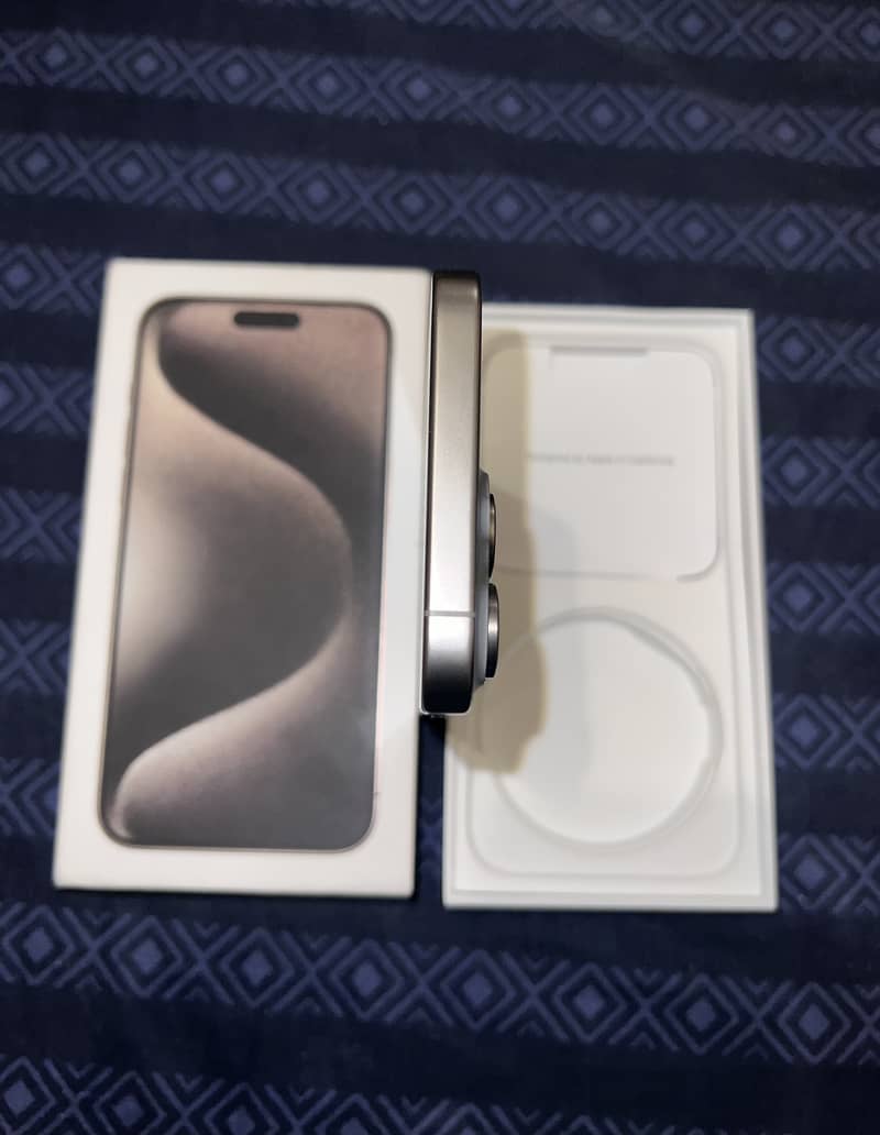 iPhone 15 Pro Max 256gb Natural HK 5