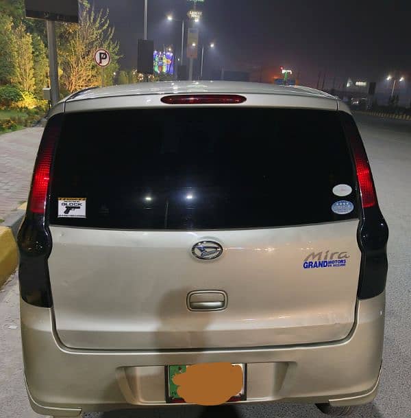 Daihatsu Mira 2010 1