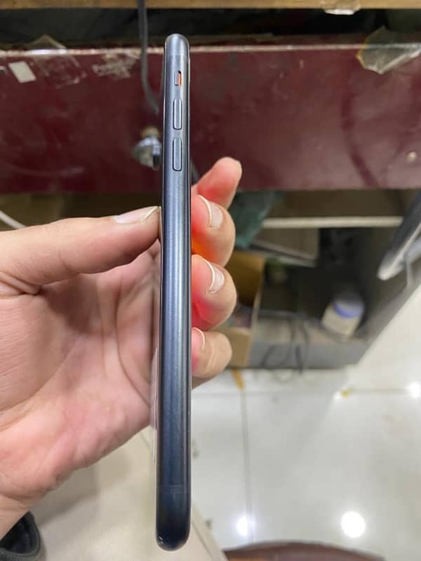 IPhone Xr Pta approved 128gb 3