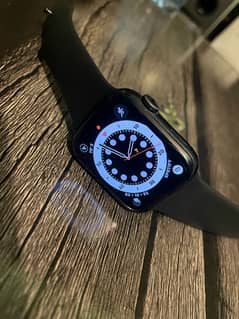 Apple watch series 5 91 %Health