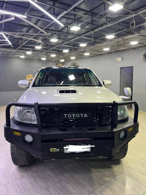 Toyota Hilux Vigo Thailand Model 2010 Reg2014 ironman armoured Bumper 1