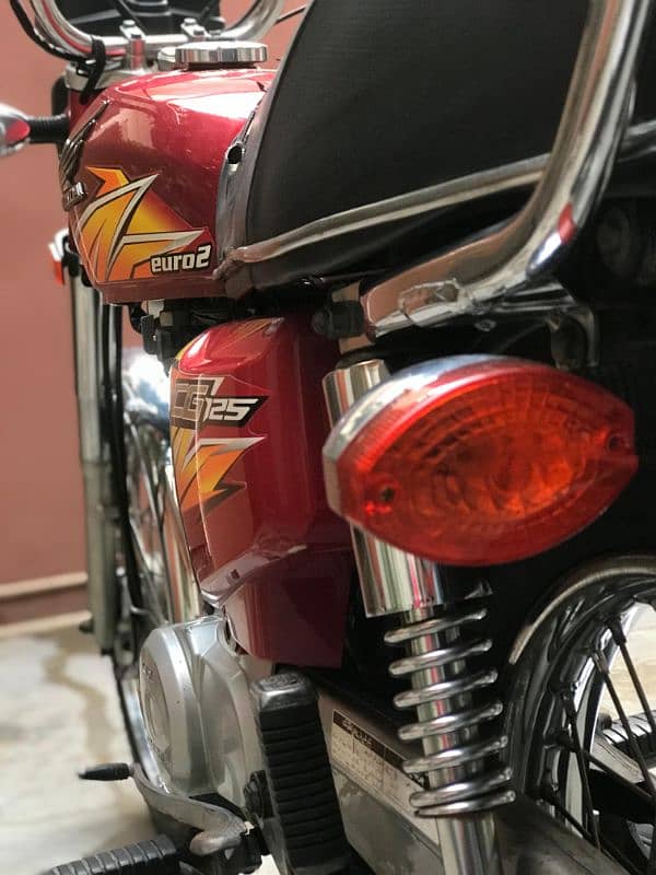 Honda CG125 6