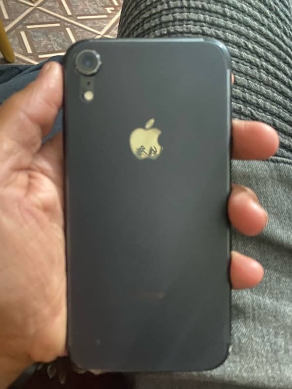 iPhone XR 64 Gb 2