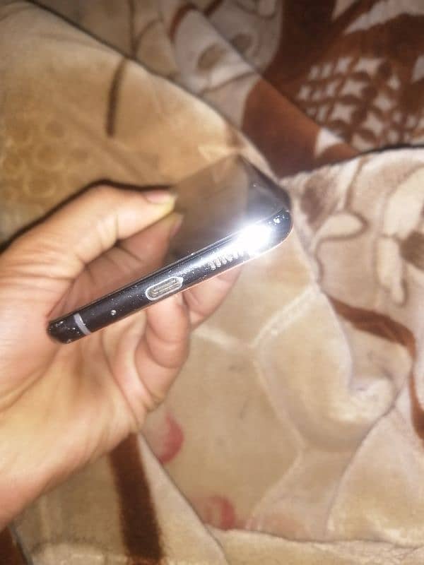 Samsung s20 plus 5g 12 128 for sale non pta no dot only back cracked 5