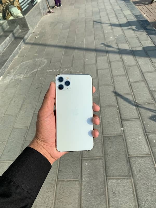 I Phone 11 pro max 64GB JV NoN PTA 0