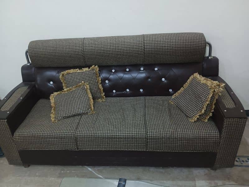 Elegant Sofa Set 7 Seater for sale 0