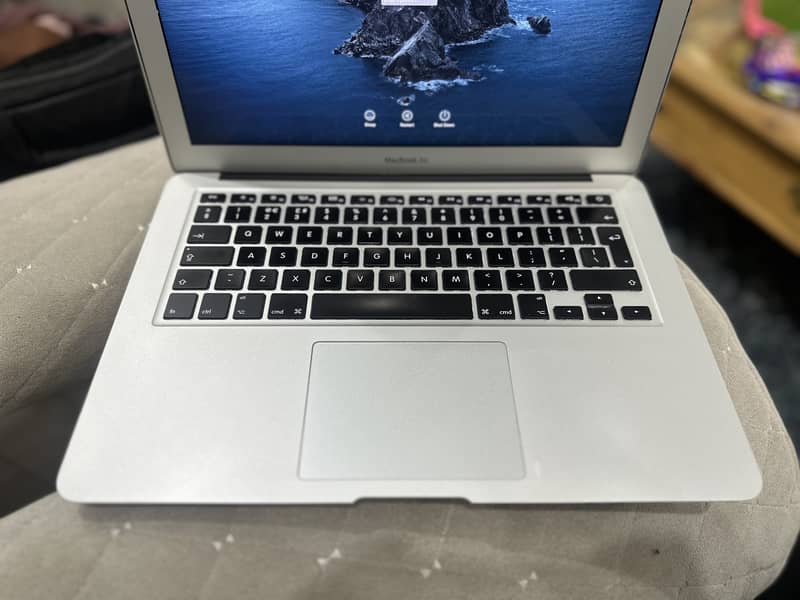 Macbook air 2015 13 inch 8/256 1