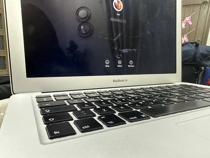 Macbook air 2015 13 inch 8/256 3