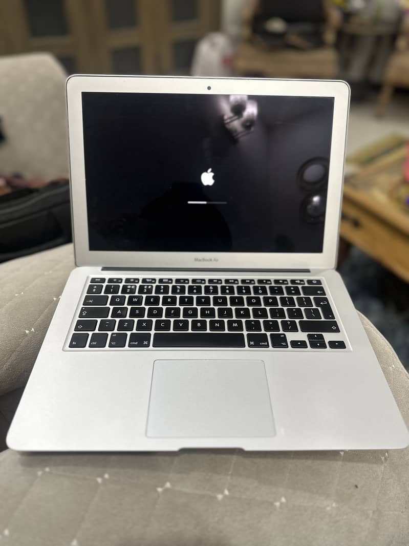 Macbook air 2015 13 inch 8/256 4