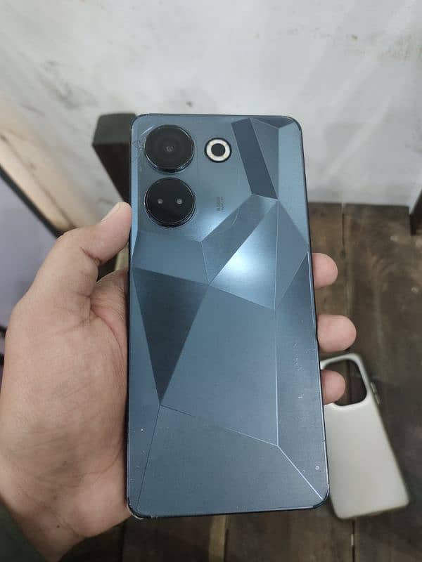 Tecno camon 20 (8/256) minor back break (03166848685) call this number 0