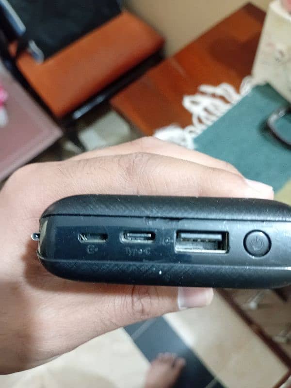 i em selling RONIN POWER BANK 2