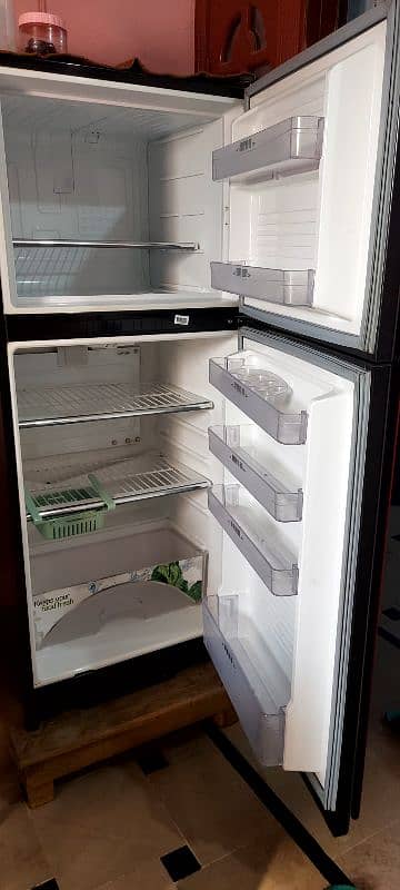 Dawlance Refrigerator: LOOKS LIKE NEW 1