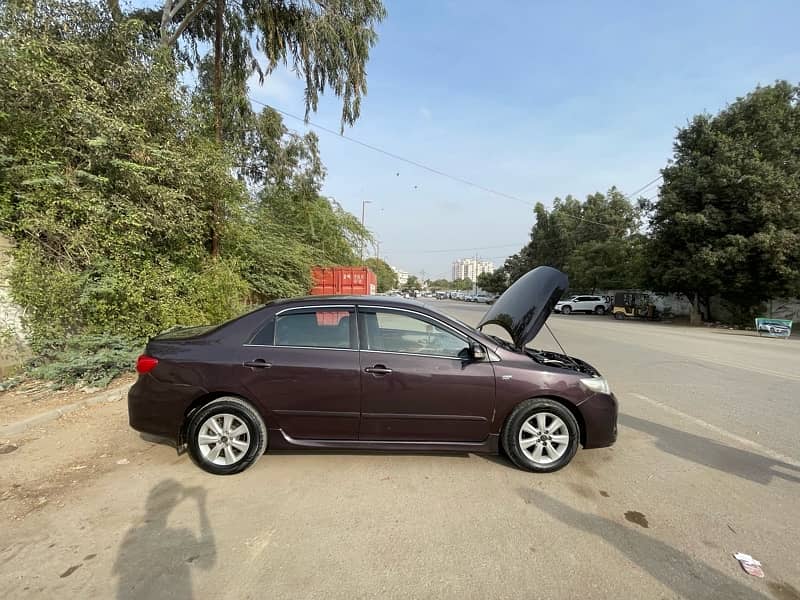 Toyota Corolla Altis 2012 1