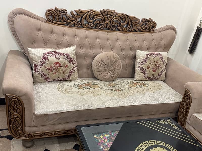 7 seater sofa set for urgent sale 1