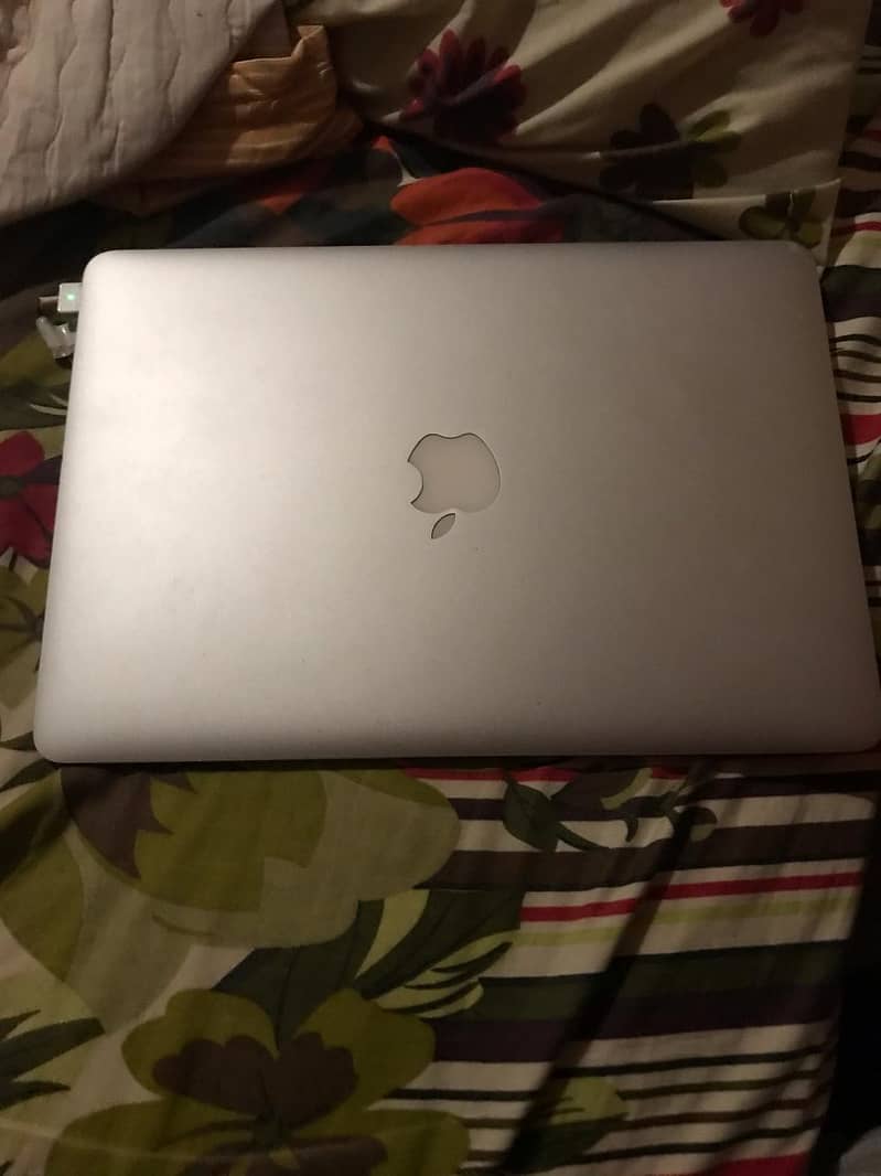 macbook air 2015 4/128 2