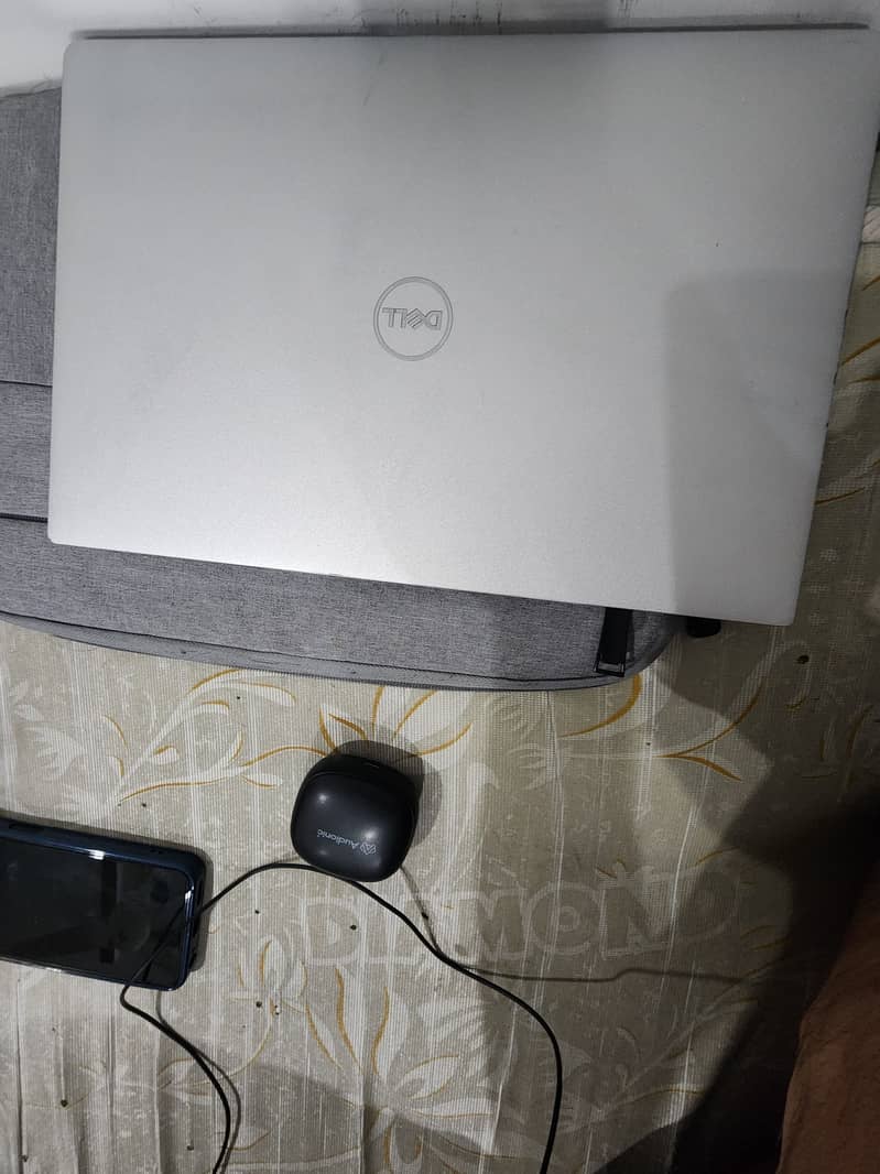 Dell XPS core i7 16GB/256GB SSD 7