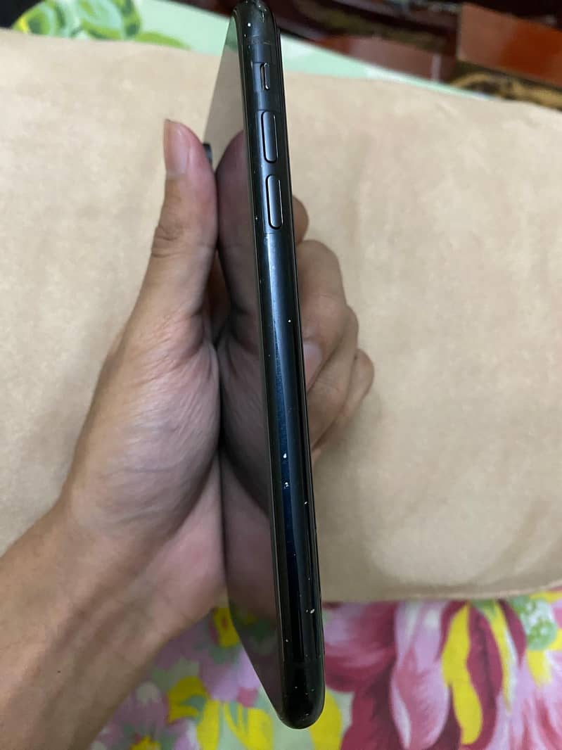 Apple iPhone XR 1