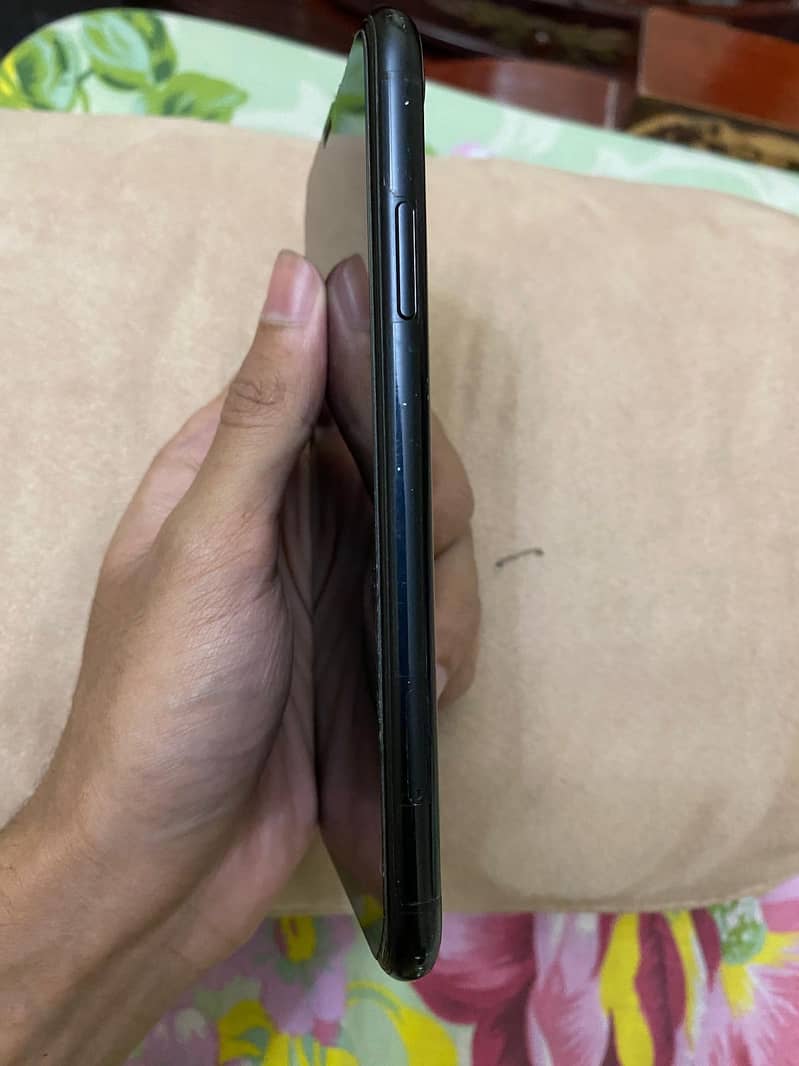 Apple iPhone XR 3