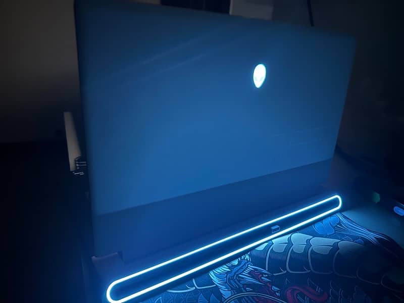 Alienware x17 R1, RTX 3080, Core i9, 64GB RAM 0