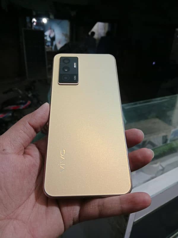 Vivo v23e with box and genuine charger 0