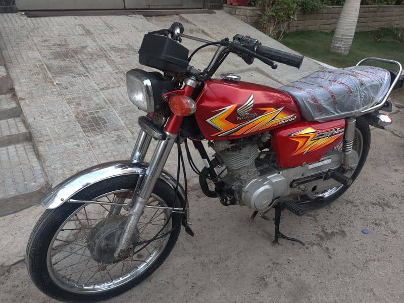 Honda 125 model 2021 Karachi number contact number 03190409233 6