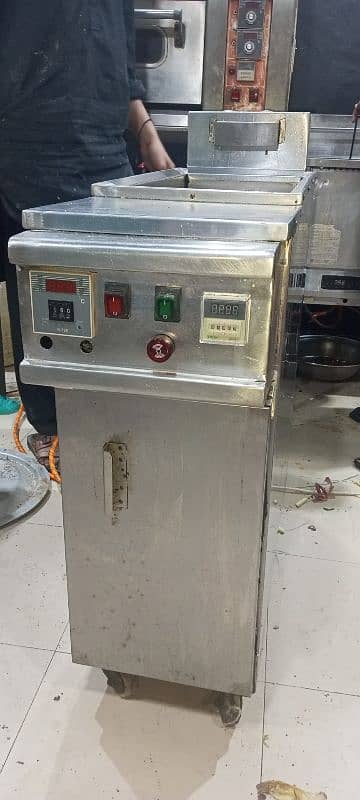 electric fryer 1