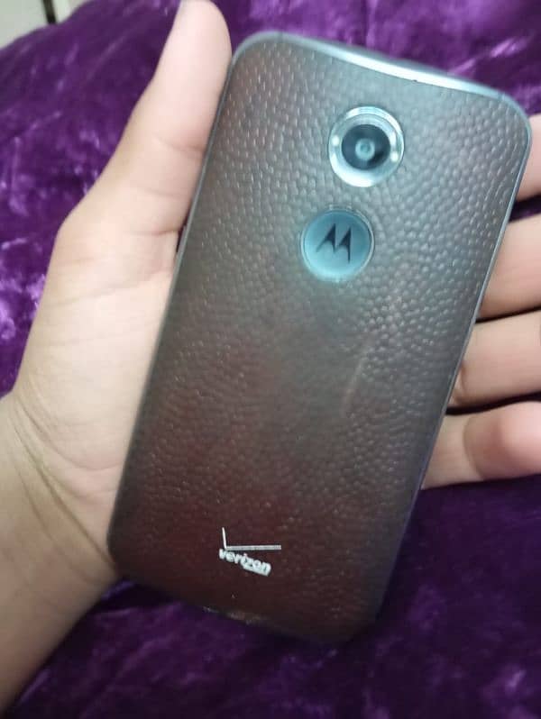 I am selling moto e4plus 0