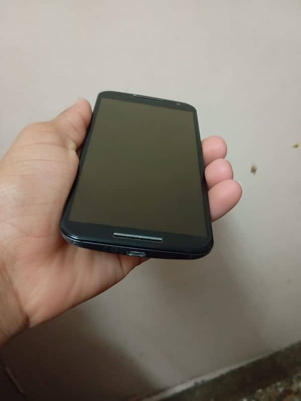 I am selling moto e4plus 1