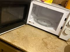 Haier 20 Liters Microwave Oven