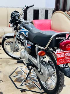 Honda 125 24/25 Black