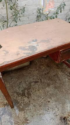 wooden table big size Thora SA oper se damage hy