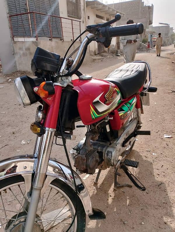 honda cd 70 available for sale 5