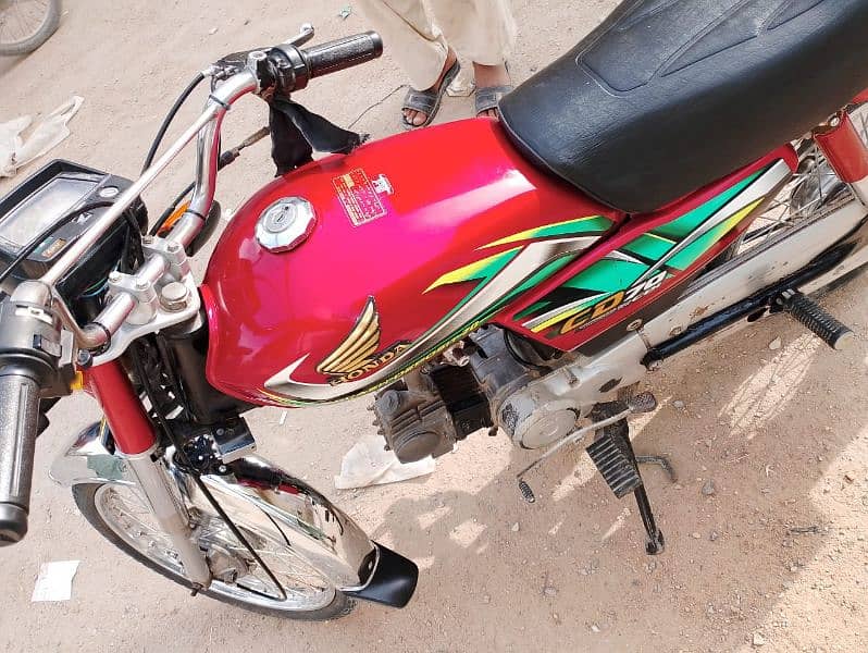 honda cd 70 available for sale 9