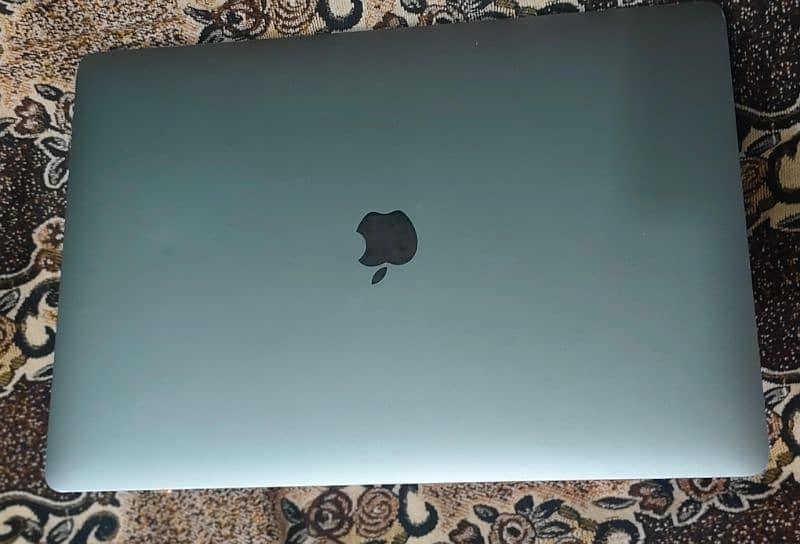 Macbook Pro 2019 | Touch Bar | 32/512 GB Storage  | 4 GB Graphic Card 0