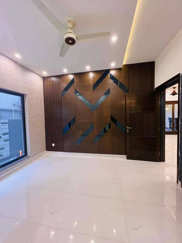 10 marla ultra luxury modern house available for rent in jasmin block bahria town lahore 8