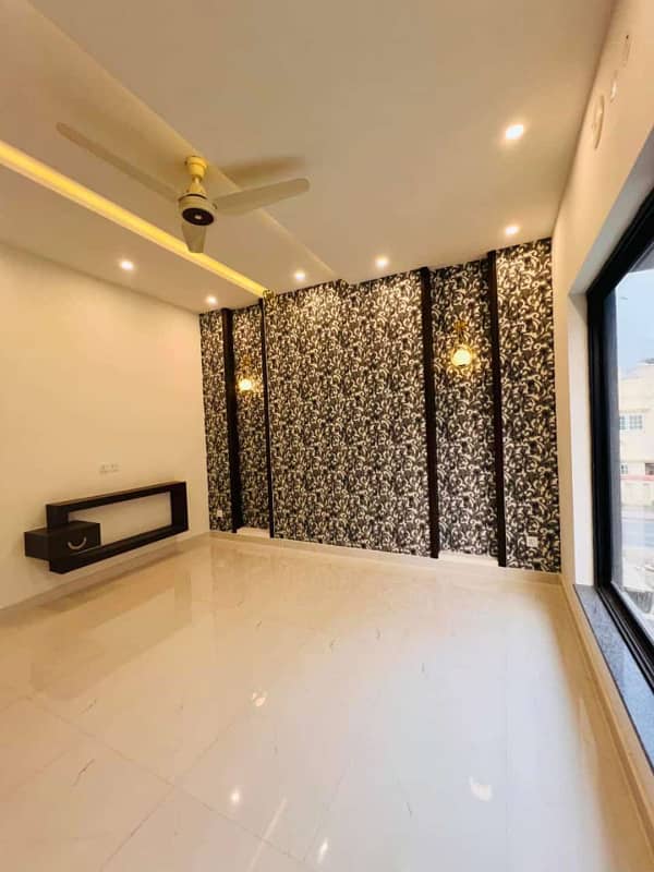 10 marla ultra luxury modern house available for rent in jasmin block bahria town lahore 44