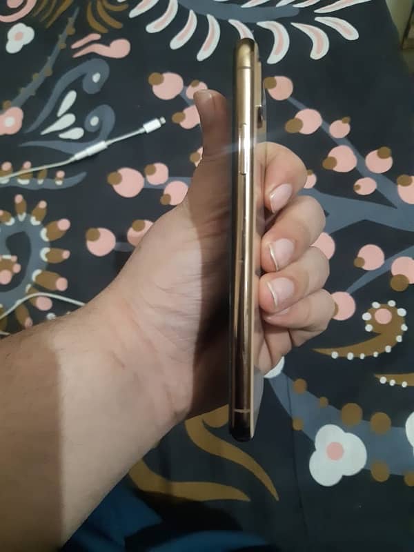 iphone xs gold pta approved 4